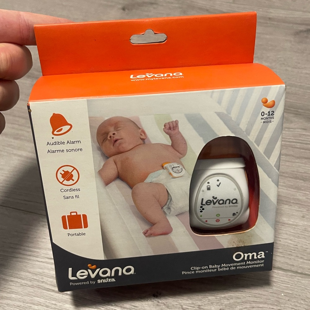 Levana Oma Clip-On Portable Baby Movement Monitor Audible Alarm by Snuza Orange